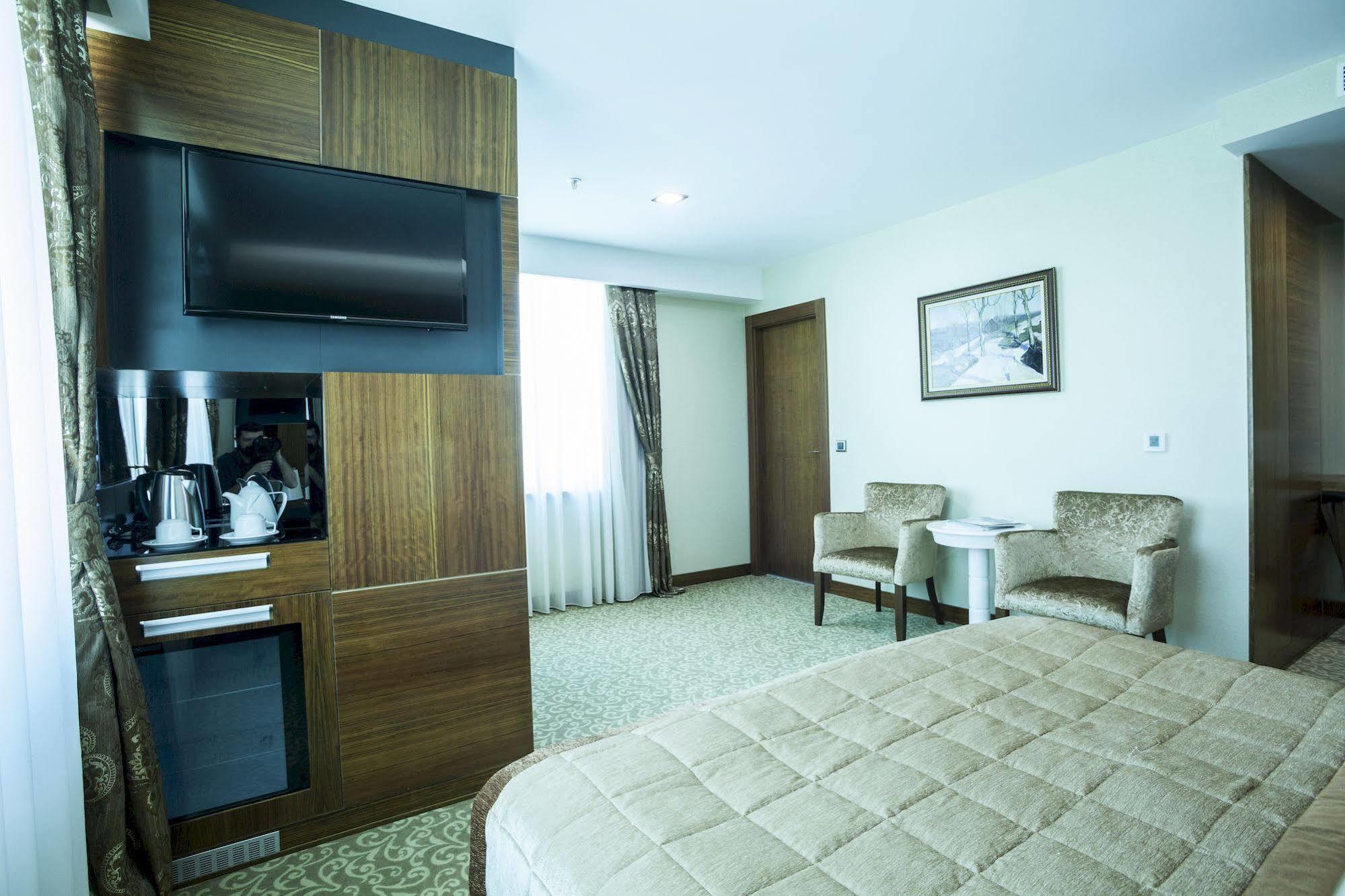 Vivaldi Ce Gold Hotel Ankara Exterior photo